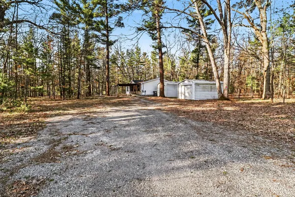 $200,000 | 187 East Daniels Road, Twin Lake, MI 49457