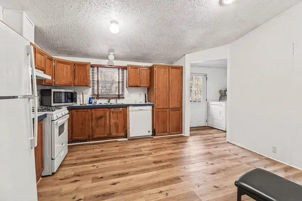 $200,000 | 187 East Daniels Road, Twin Lake, MI 49457