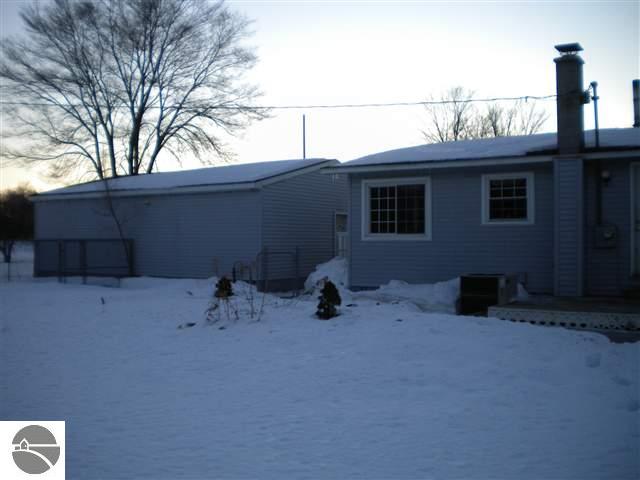 5089 Garfield Road Kingsley, MI 49649 - Photo 2 of 25 1724021-1.JPG