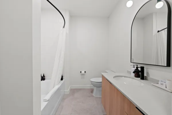 $6,000 | 2323 South Lamar Boulevard, Unit 520, Austin, TX 78704