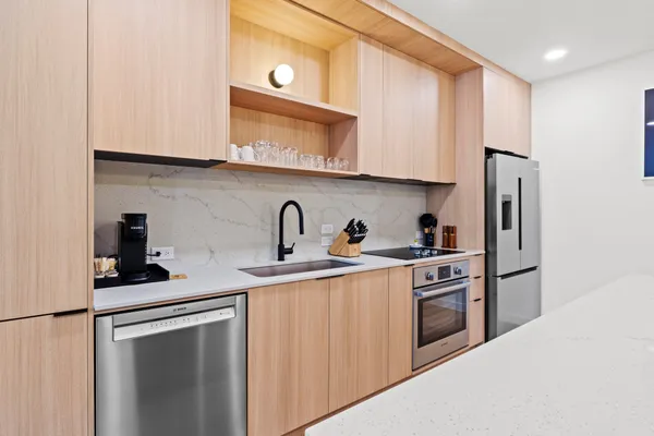 $6,000 | 2323 South Lamar Boulevard, Unit 520, Austin, TX 78704