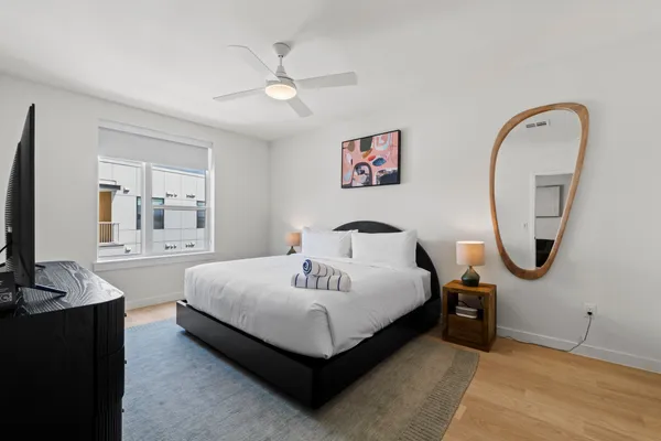 $6,000 | 2323 South Lamar Boulevard, Unit 520, Austin, TX 78704