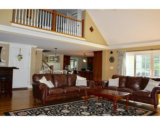 2 Arnold Drive Medfield, MA 02052 - Photo 6 of 35 Gallery Image 6