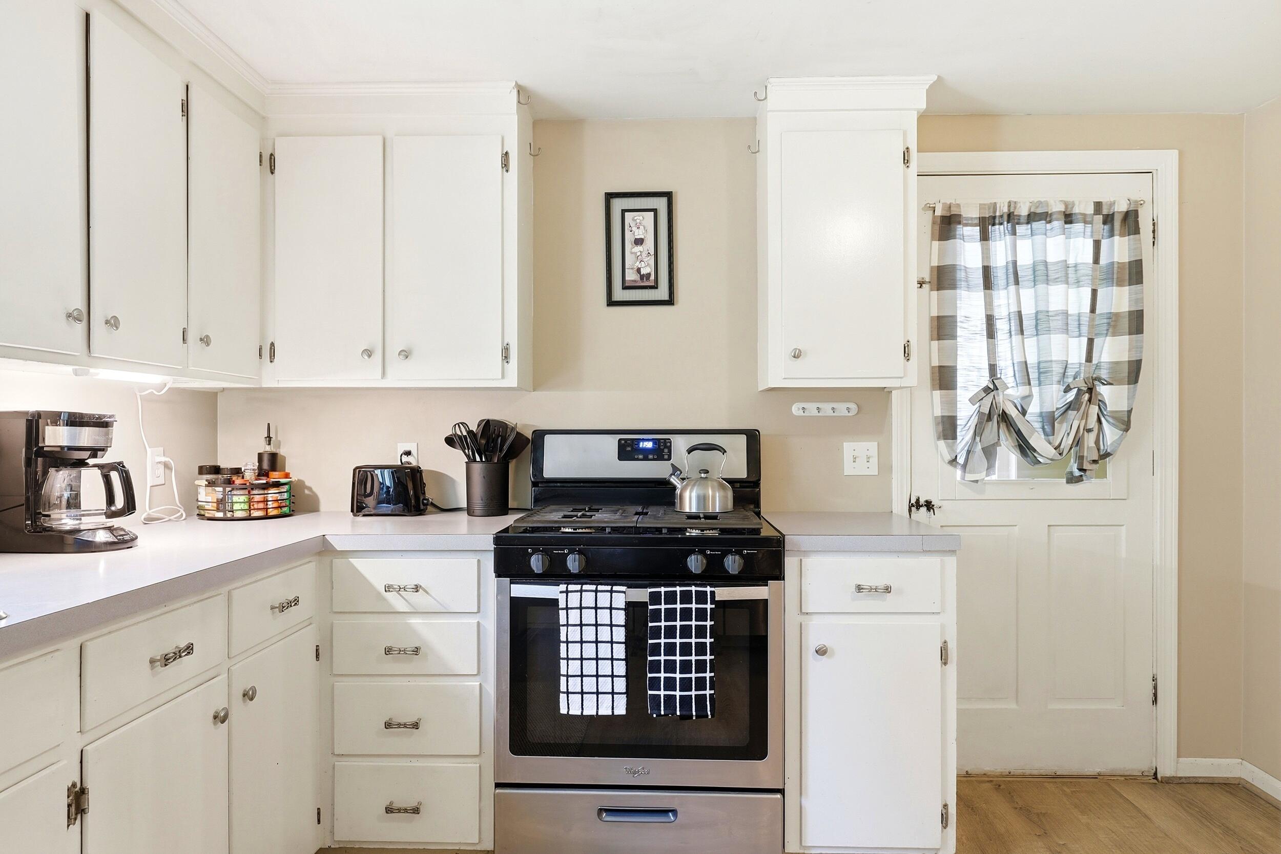 250 Pine Hill Road Berwick, ME 03901 - Photo 14 of 45 14_on_the_mark-et_067