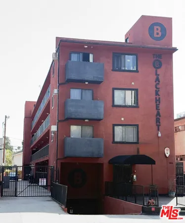 $2,100 | 1816 North Gramercy Place, Unit 405, Los Angeles, CA 90028