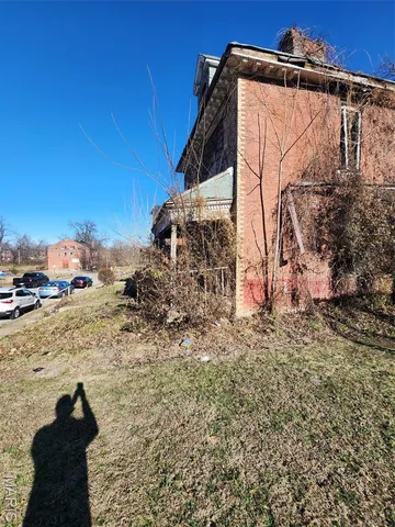 $15,000 | 1430 Temple Place, St. Louis, MO 63112