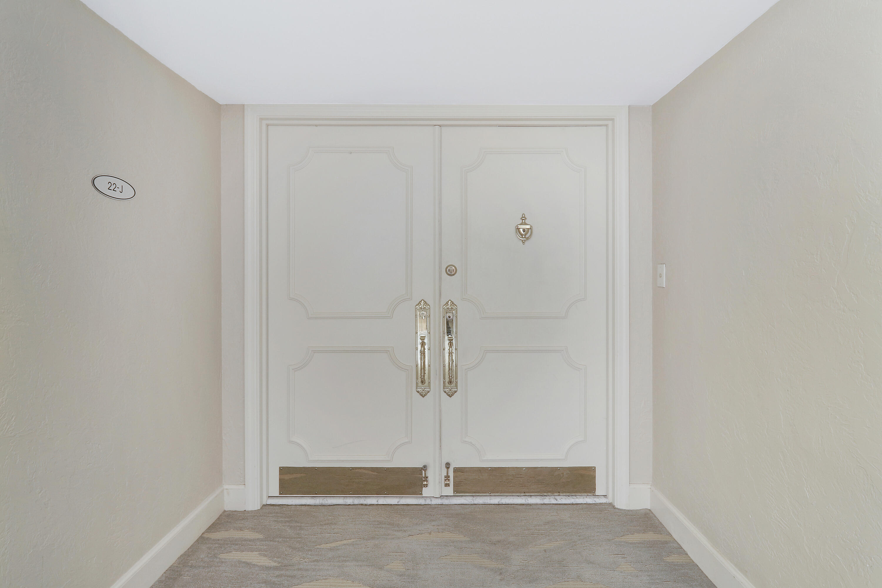 5380 North Ocean Drive, Unit 22J Riviera Beach, FL 33404 - Photo 2 of 53 a view of shower