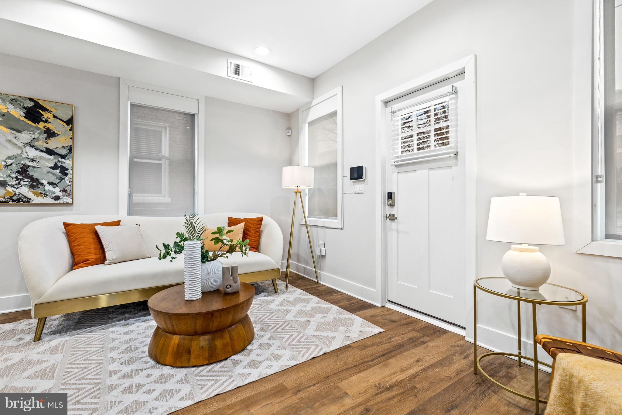 610 Roxboro Place Northwest Washington, DC 20011 - Photo 6 of 37 Gallery Image 6