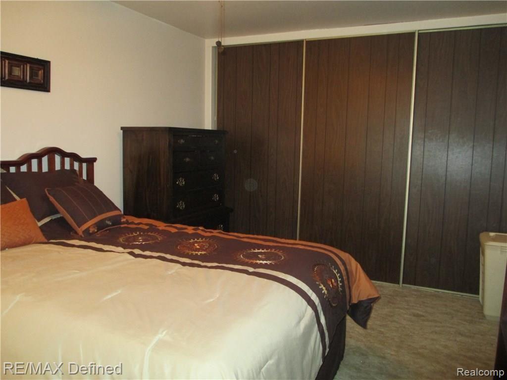 827 Langdon Court Rochester, MI 48307 - Photo 13 of 28 Master Bedroom