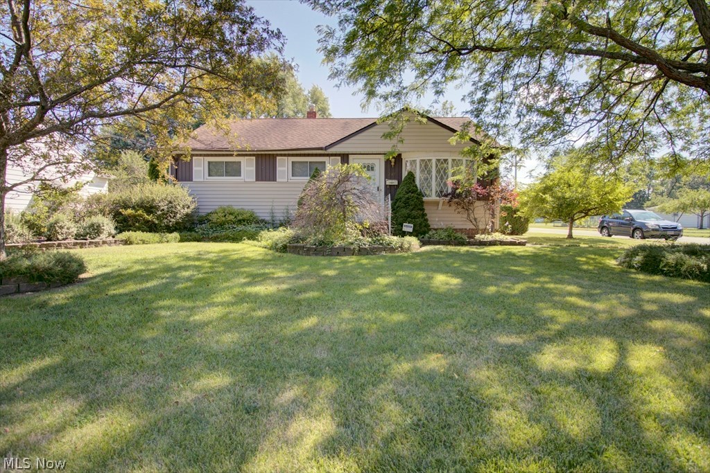 247 Nobottom Road Berea, OH 44017 - Photo 2 of 28 Gallery Image 2