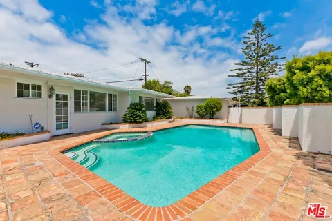 $1,275,000 | 4821 West 63rd Street, Los Angeles, CA 90056