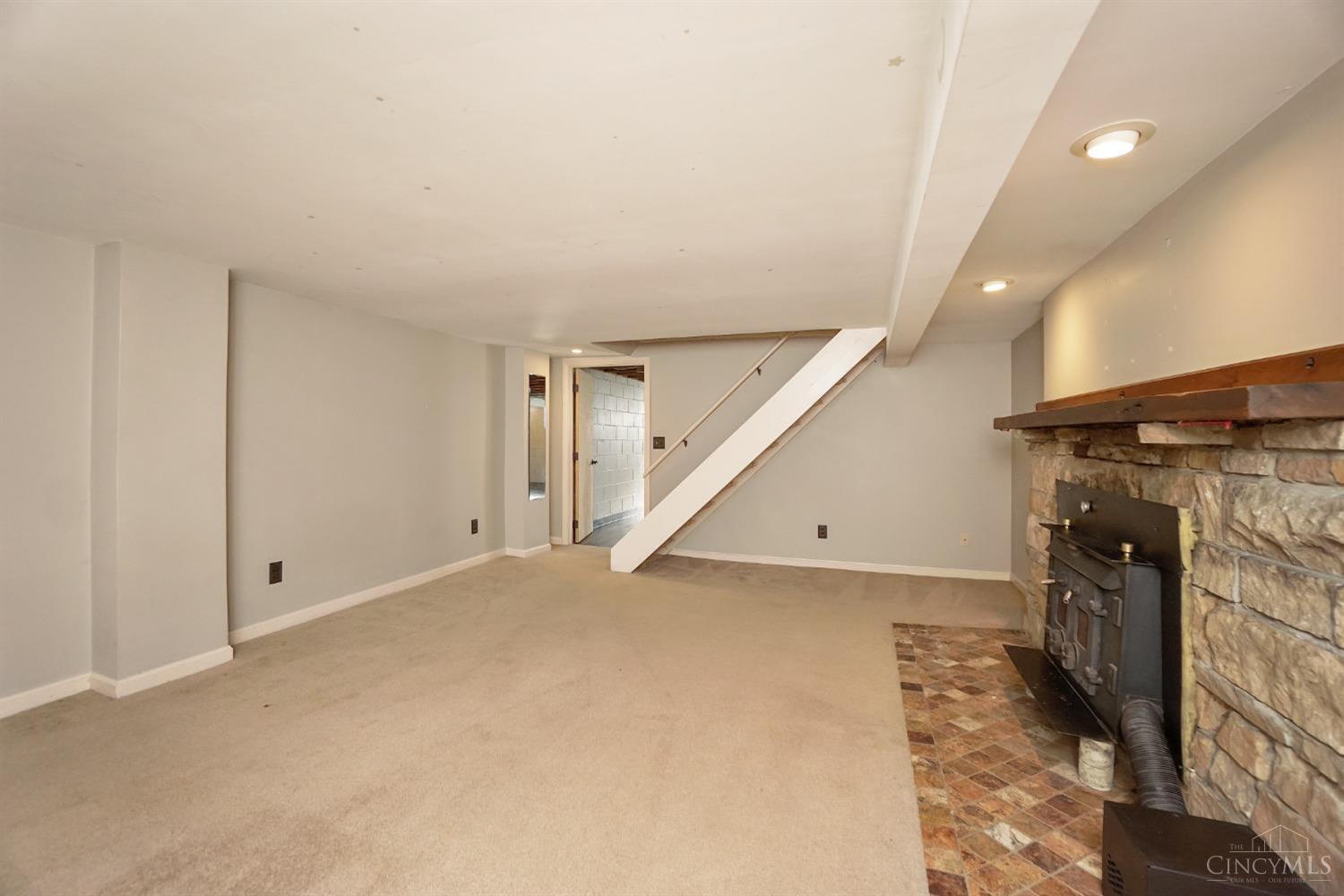 10240 Montgomery Road Montgomery, OH 45242 - Photo 17 of 27 Gallery Image 17