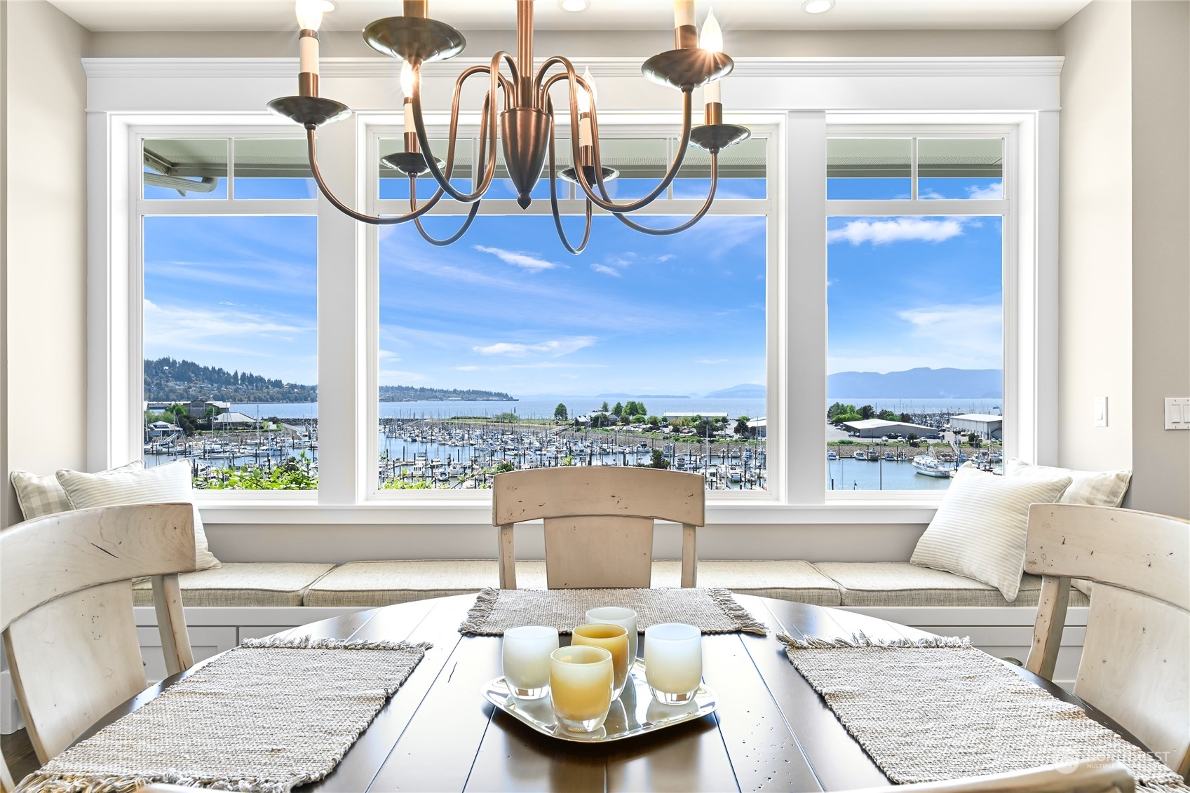 2015 Eldridge Avenue Bellingham, WA 98225 - Photo 12 of 40 a living room with furniture and a window