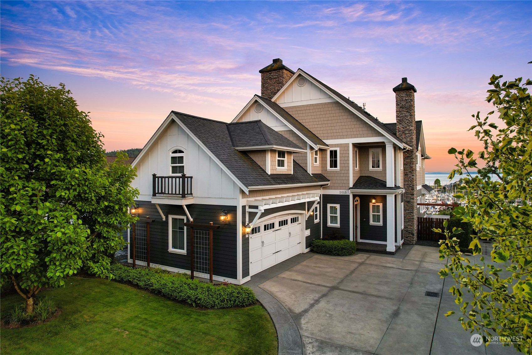 2015 Eldridge Avenue Bellingham, WA 98225 - Photo 2 of 40 a front view of a house with yard