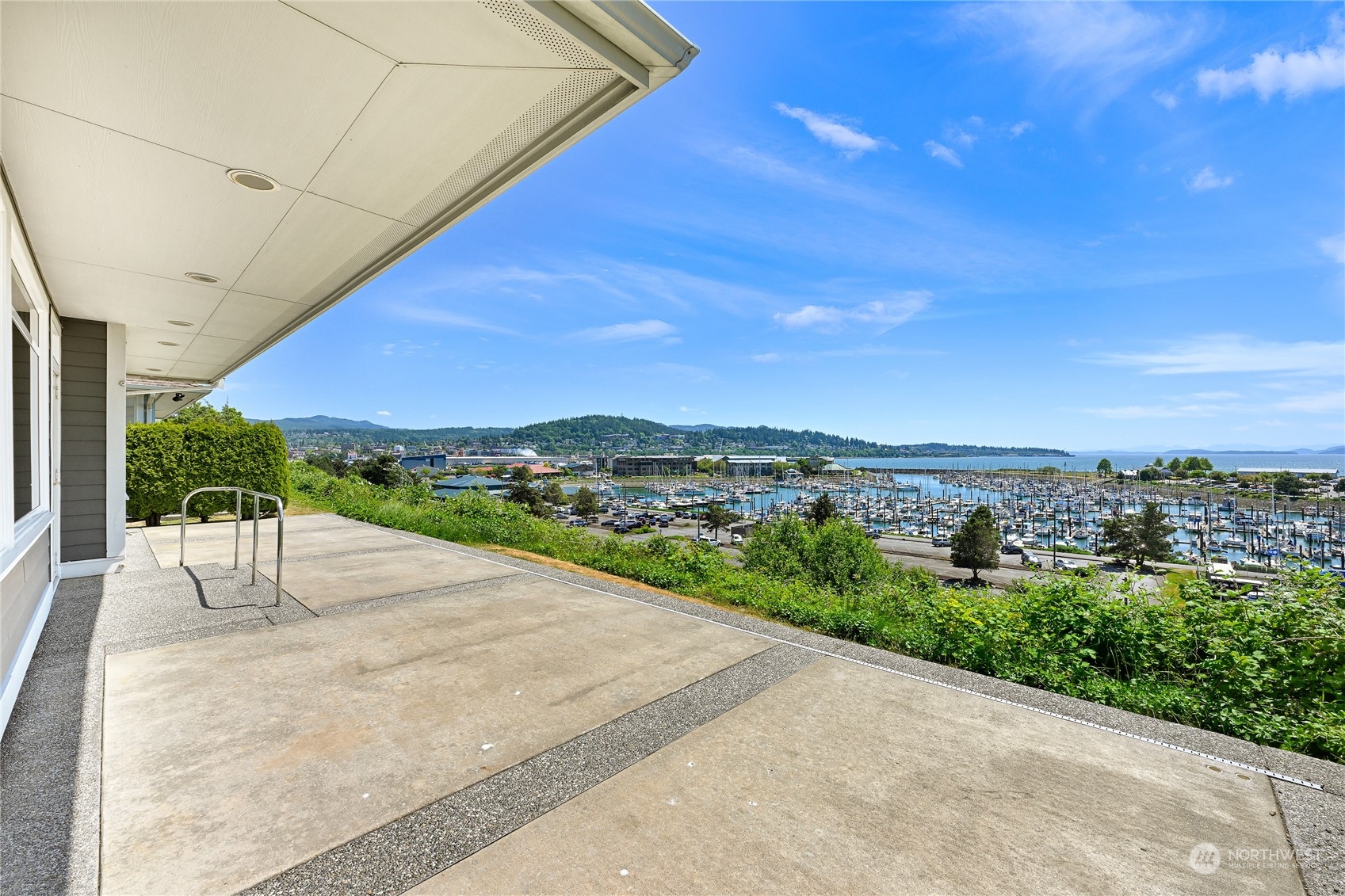 2015 Eldridge Avenue Bellingham, WA 98225 - Photo 38 of 40 a view of a terrace view