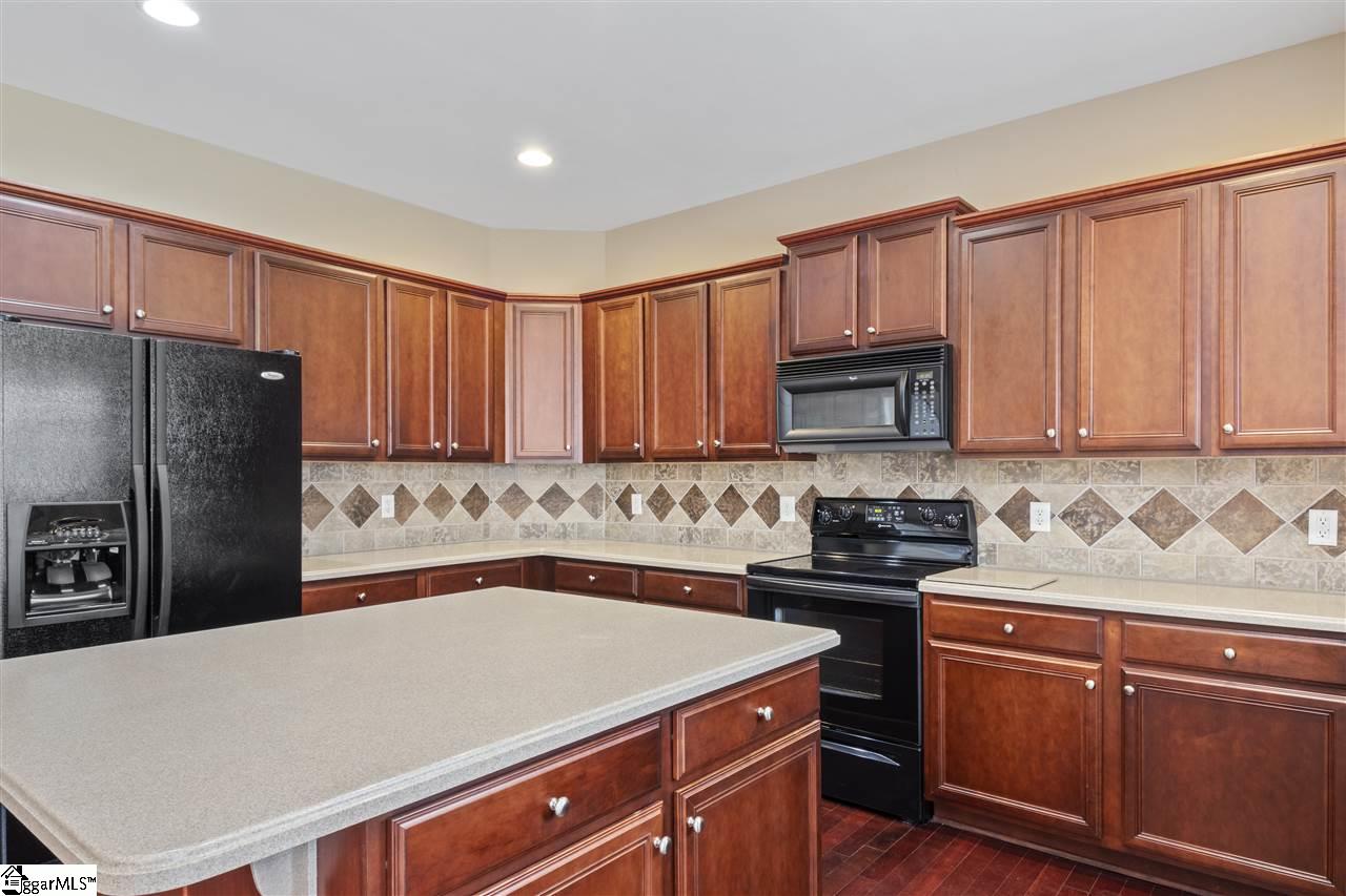 233 Elstar Loop Road Simpsonville, SC 29681 - Photo 9 of 36