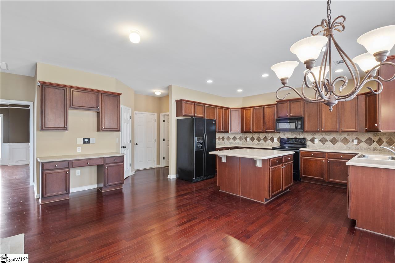 233 Elstar Loop Road Simpsonville, SC 29681 - Photo 10 of 36