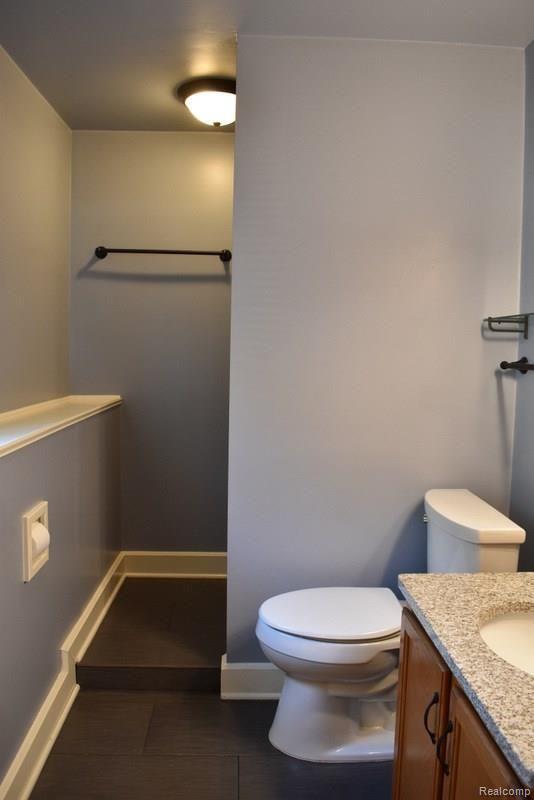 202 North Willard Road Canton, MI 48187 - Photo 11 of 29 11 FULL BATH.JPG