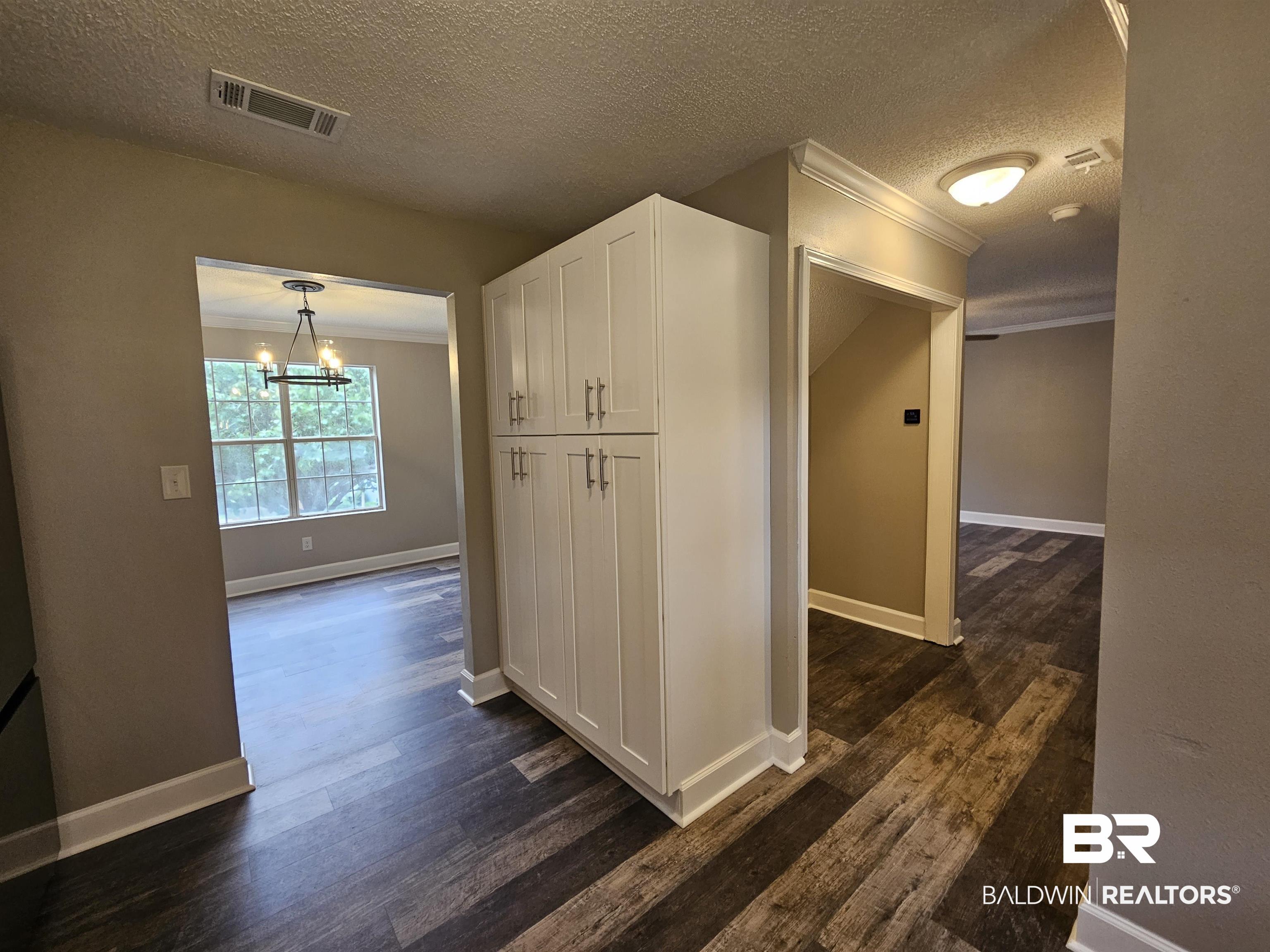 343 Ridgewood Drive Daphne, AL 36526 - Photo 4 of 26 Corridor