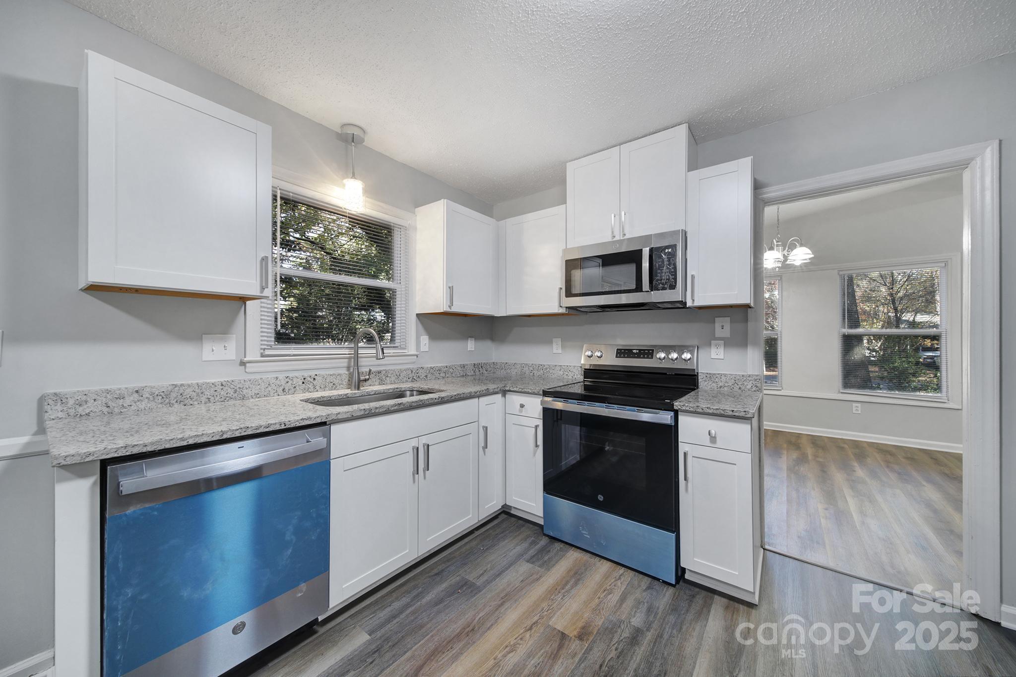 6513 Old Post Road Charlotte, NC 28212 - Photo 12 of 32