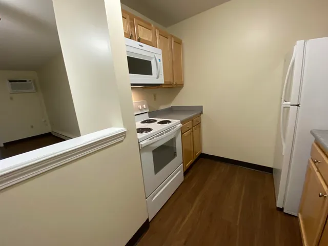 $1,837 | 141 Eastern Avenue, Unit 102, Manchester, NH 03104