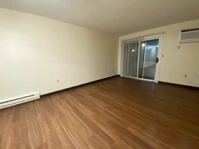 $1,837 | 141 Eastern Avenue, Unit 102, Manchester, NH 03104