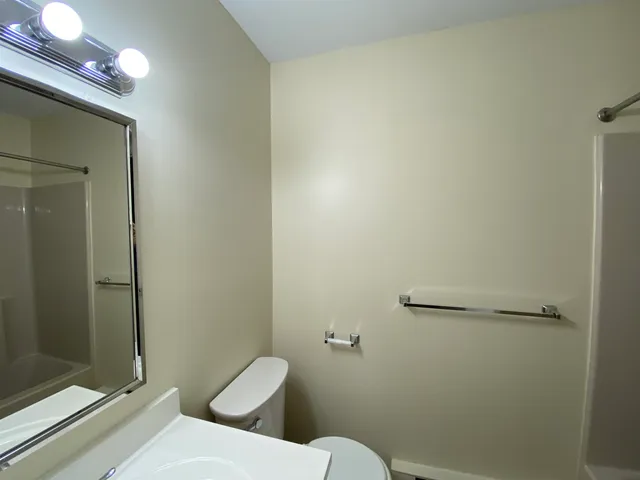 $1,837 | 141 Eastern Avenue, Unit 102, Manchester, NH 03104