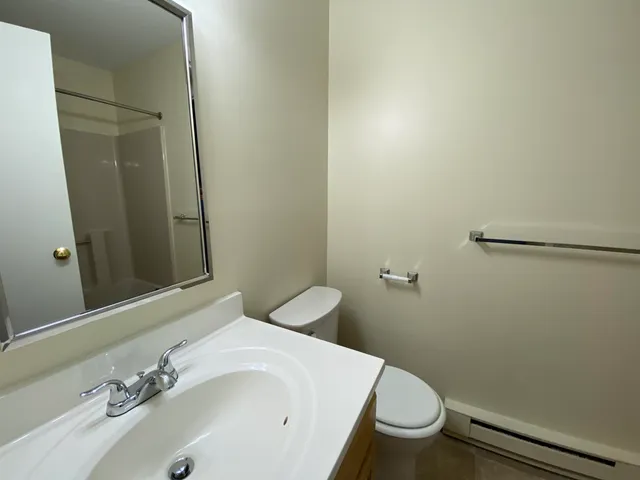 $1,837 | 141 Eastern Avenue, Unit 102, Manchester, NH 03104