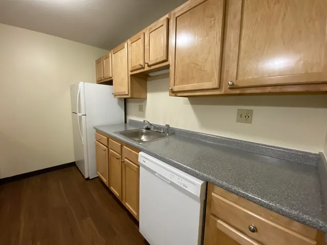 $1,837 | 141 Eastern Avenue, Unit 102, Manchester, NH 03104