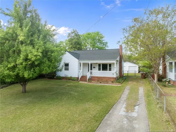 $1,500 | 813 Mc Pherson Road, Fayetteville, NC 28303