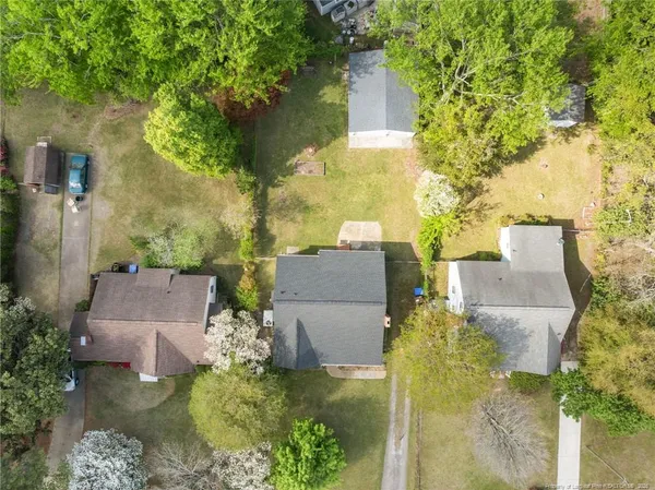 $1,500 | 813 Mc Pherson Road, Fayetteville, NC 28303
