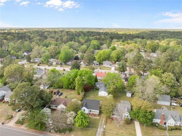 $1,500 | 813 Mc Pherson Road, Fayetteville, NC 28303