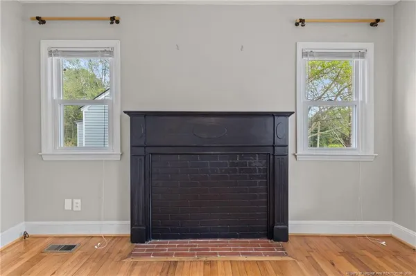 $1,500 | 813 Mc Pherson Road, Fayetteville, NC 28303