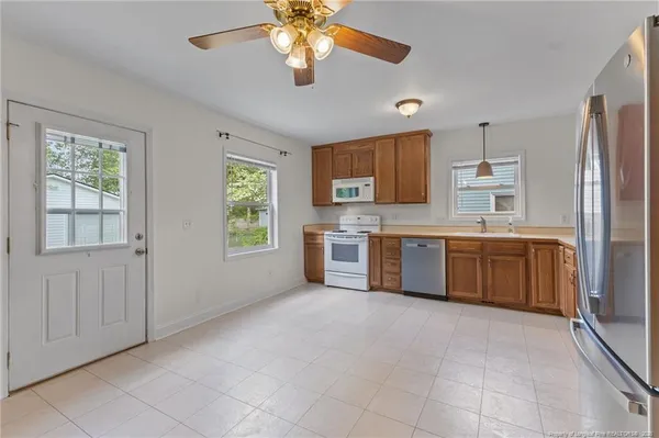 $1,500 | 813 Mc Pherson Road, Fayetteville, NC 28303