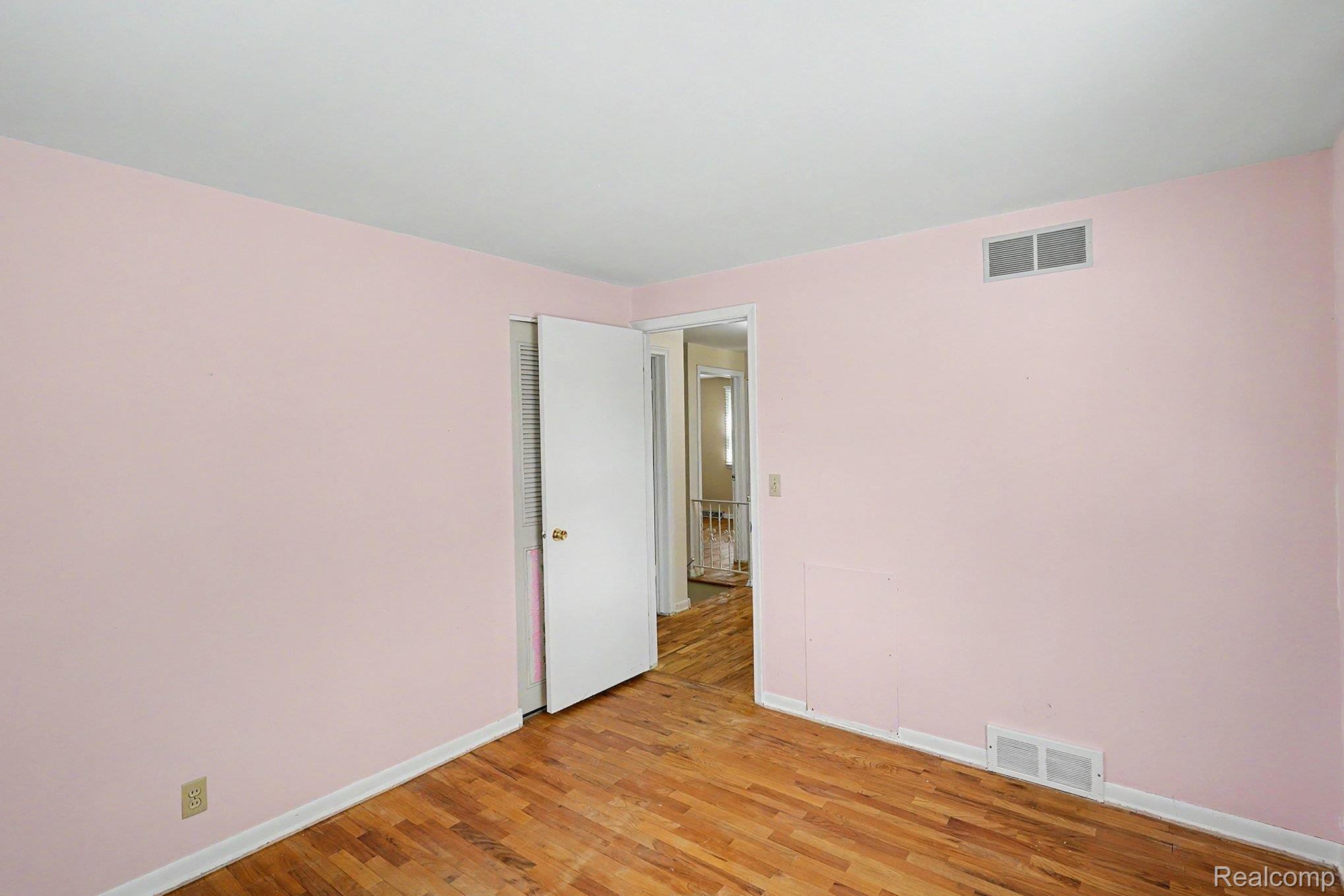 522 Old Bridge Road Grand Blanc, MI 48439 - Photo 16 of 24 Bedroom