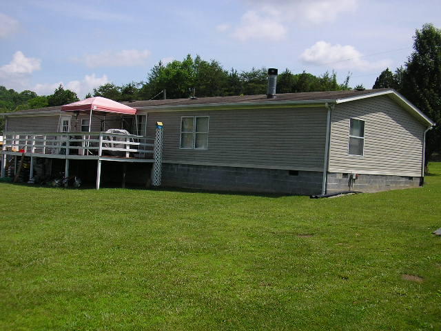 2015 Midway Road Strawberry Plains, TN 37871 - Photo 4 of 7 P1011534