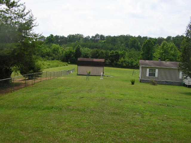 2015 Midway Road Strawberry Plains, TN 37871 - Photo 7 of 7 P1011537