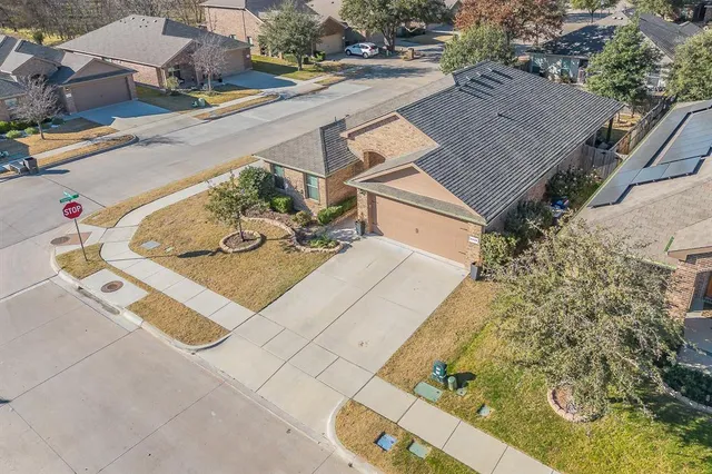$290,000 | 1124 Forest Glen, Azle, TX 76020
