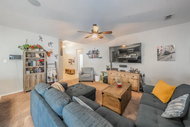 $290,000 | 1124 Forest Glen, Azle, TX 76020