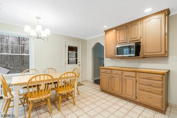 $4,000 | 111 King George Road, Warren, NJ 07059