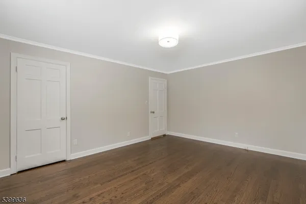 $4,000 | 111 King George Road, Warren, NJ 07059