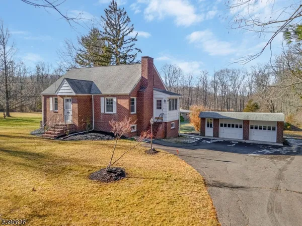 $4,000 | 111 King George Road, Warren, NJ 07059