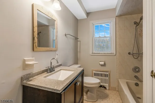 $4,000 | 111 King George Road, Warren, NJ 07059