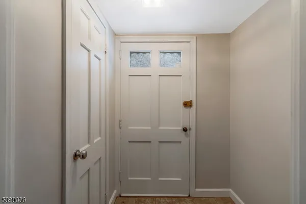 $4,000 | 111 King George Road, Warren, NJ 07059