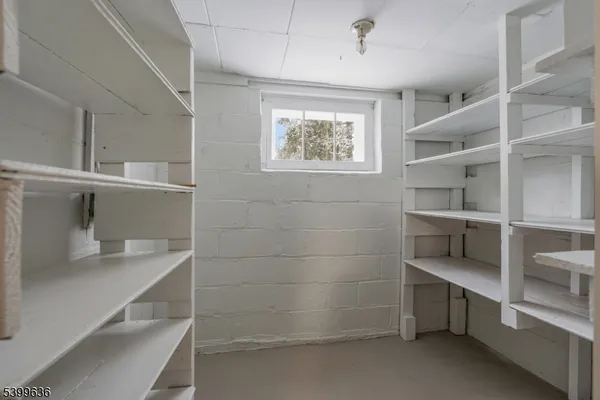 $4,000 | 111 King George Road, Warren, NJ 07059