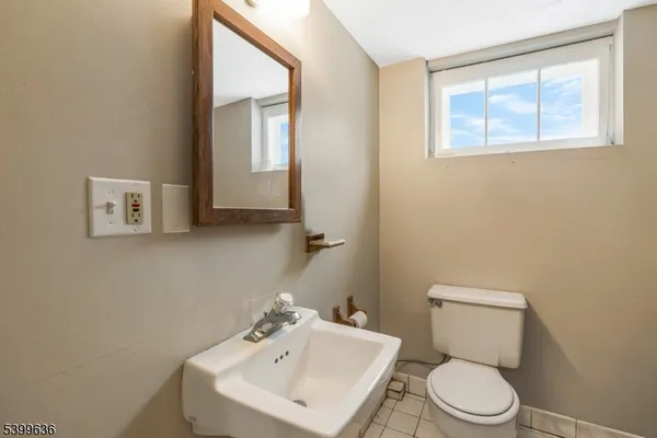 $4,000 | 111 King George Road, Warren, NJ 07059