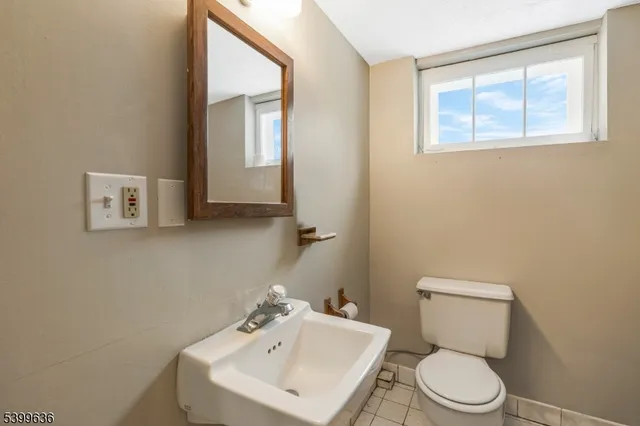 $4,000 | 111 King George Road, Warren, NJ 07059