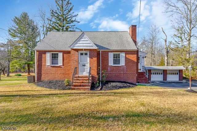 $4,000 | 111 King George Road, Warren, NJ 07059