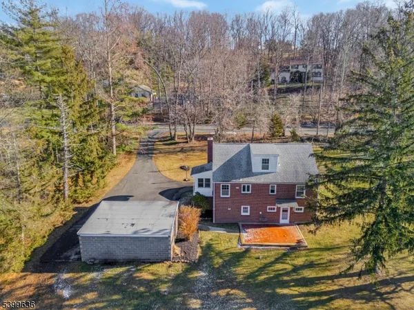 $4,000 | 111 King George Road, Warren, NJ 07059