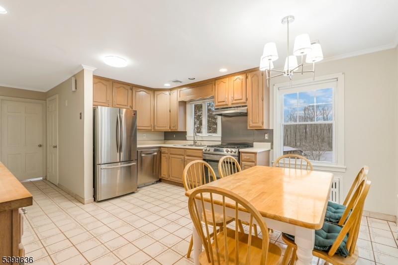 111 King George Road Warren, NJ 07059 - Photo 8 of 41